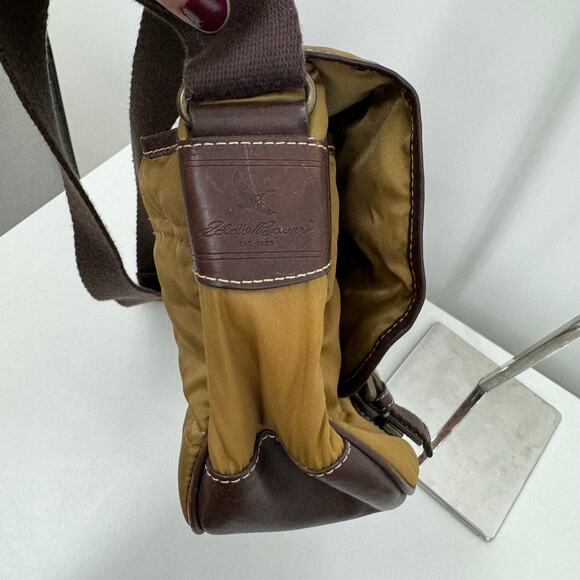 Eddie Bauer Down Filled Puffer Bag Crossbody Tan Brown Leather Outdoor Gorpcore - Picture 7 of 14